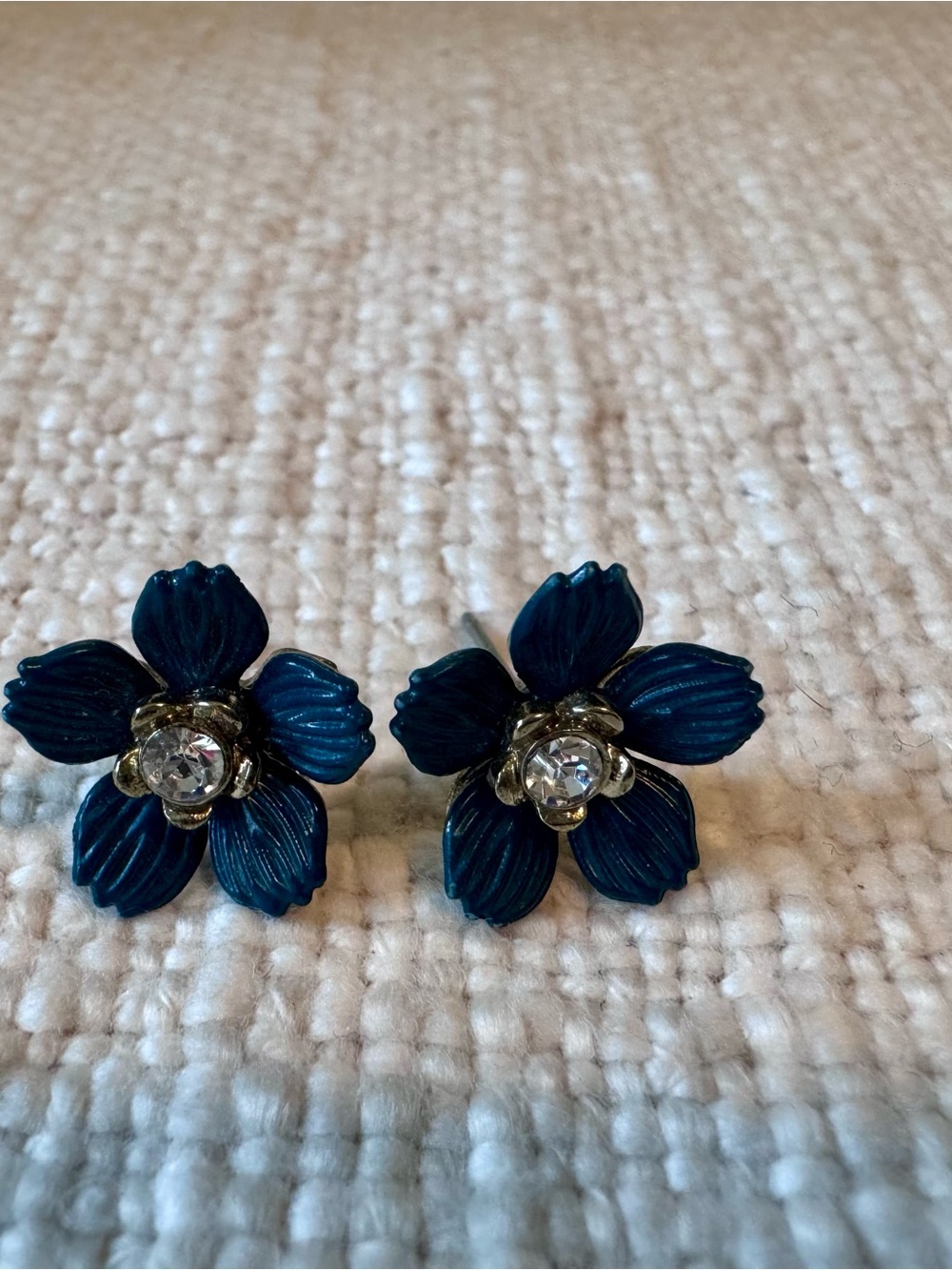 Blue Flower Crystal Center Stud Earrings - Women Jewelry